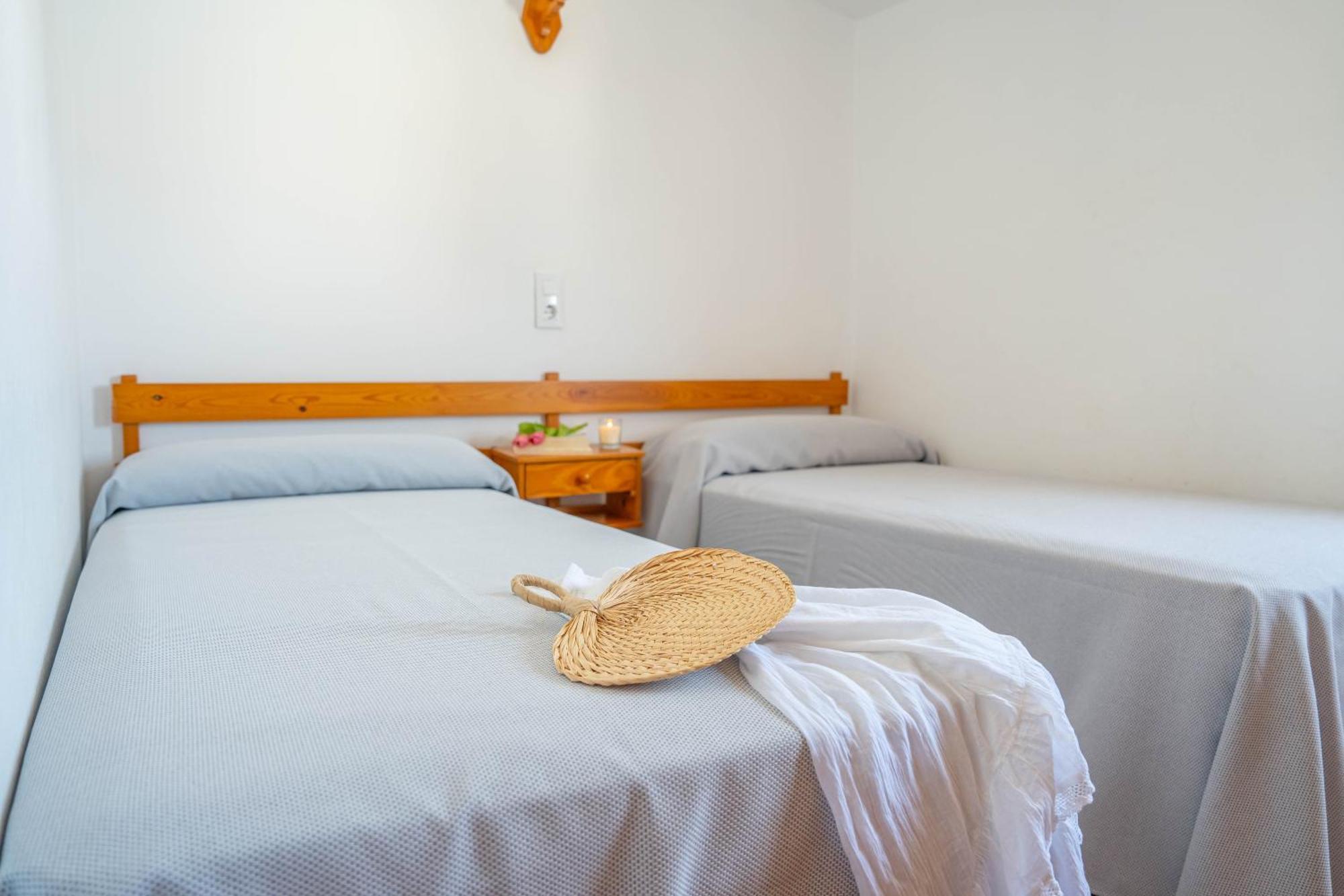 Apartamentos Sa Caleta Luaran gambar